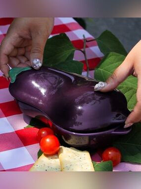 NEW!! Wild Eye Designs Eggplant Ceramic Covered Baker Serving Dish